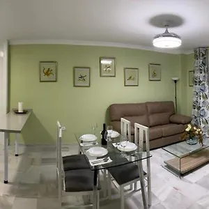Céntrico “los Pajaritos” Con Garaje. Appartamento